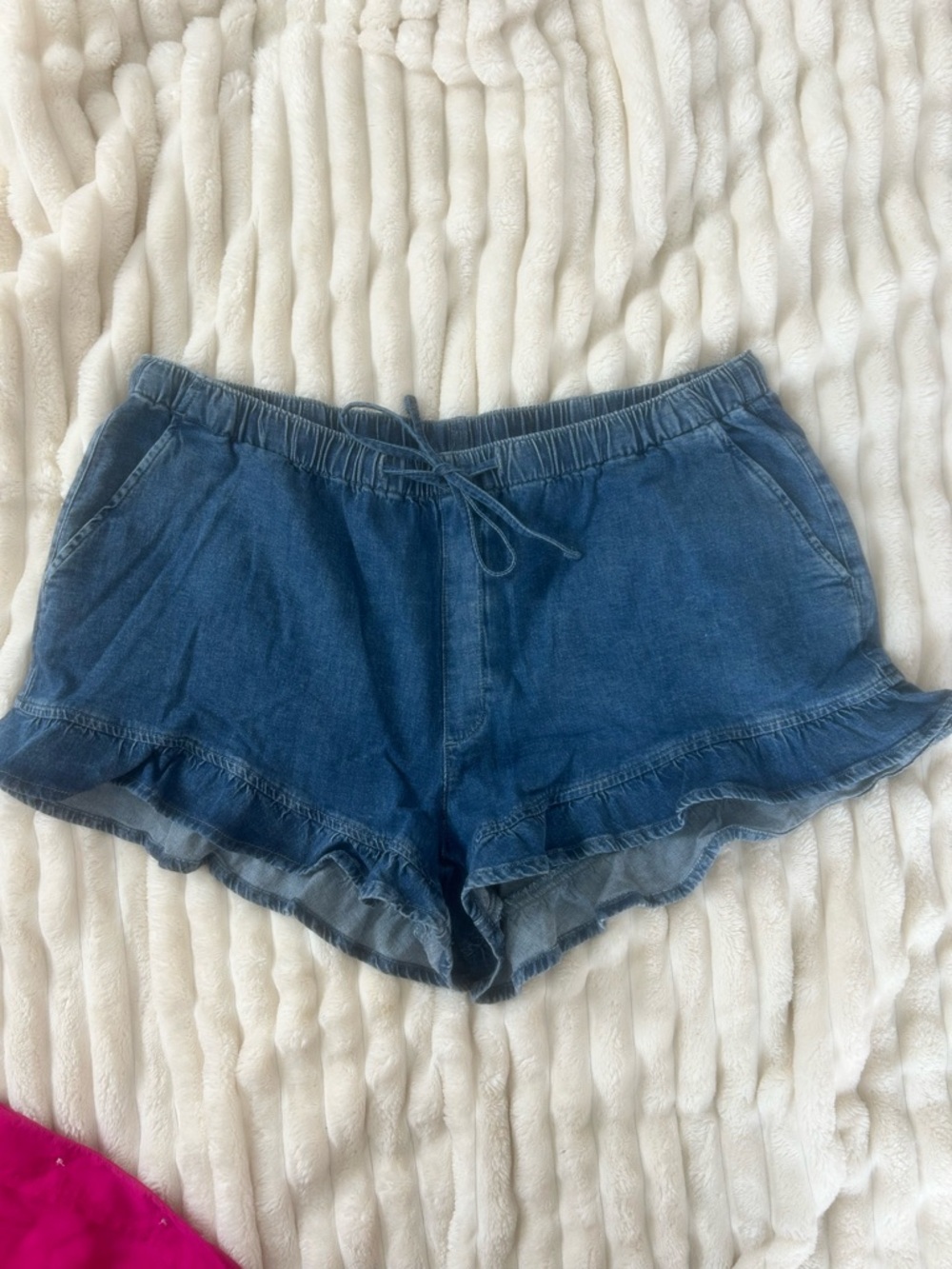 American Eagle Woman’s  Blue Denim Ruffle Hem Shorts